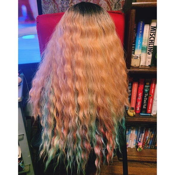 NWT Red Carpet Picasso Lacefront Wig - Picture 3 of 7